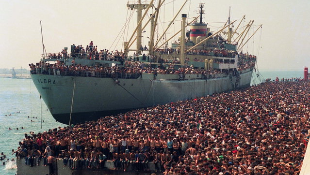 L'anniversario.Trent'anni fa lo sbarco della nave Vlora, che portò in Italia 20mila albanesi in cerca di speranza