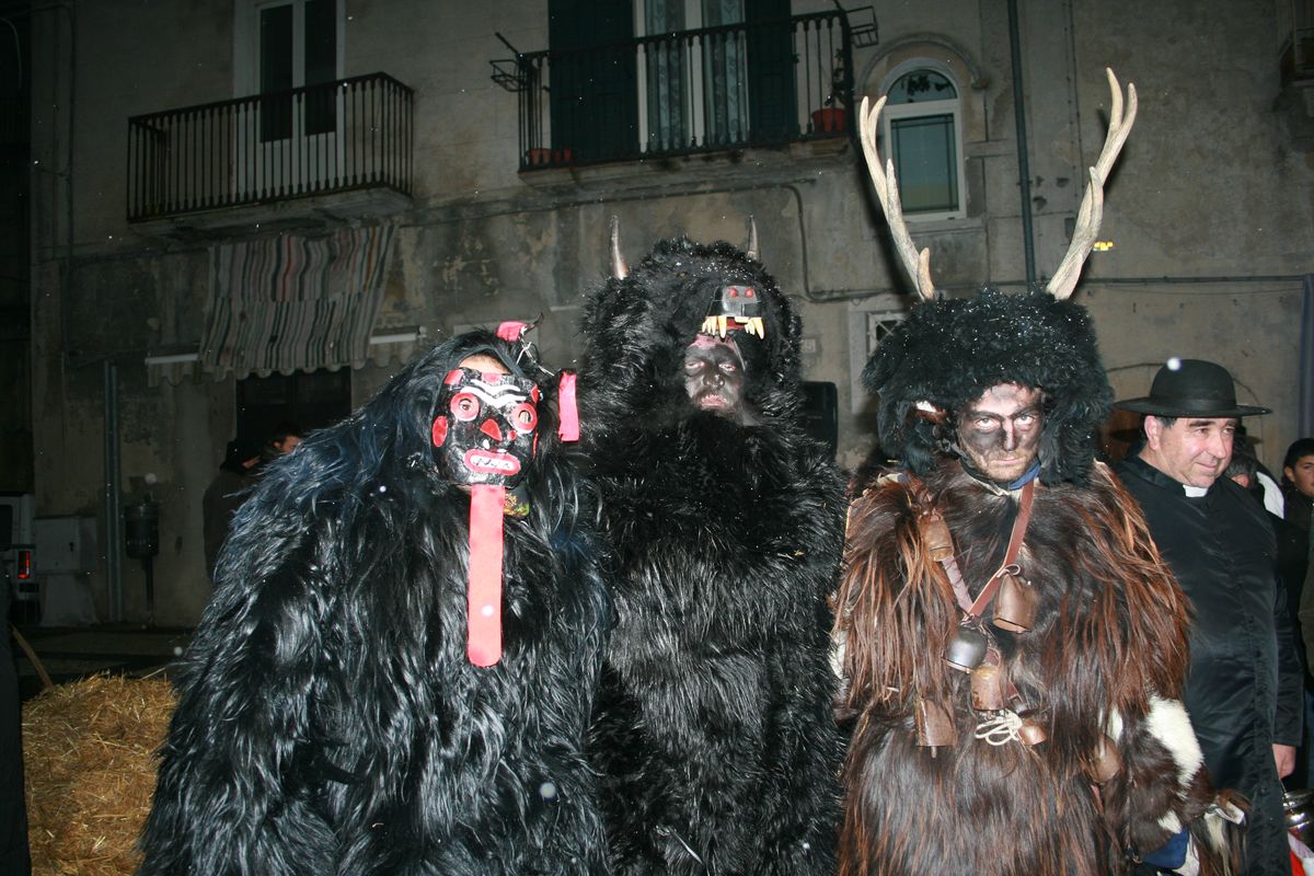 Il Diavolo, l'Orso e Gl' Cierv
