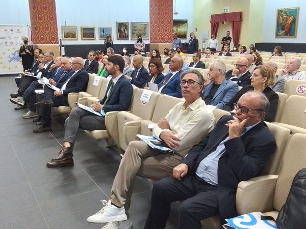 Deficit infrastrutturale del sistema trasportistico, sviluppo e ripartenza. Se ne è parlato alla Camera di Commercio