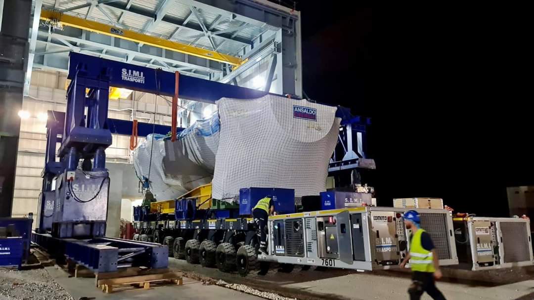 La turbina gt36 di Ansaldo entra nel cantiere della centrale turbogas di Presenzano.