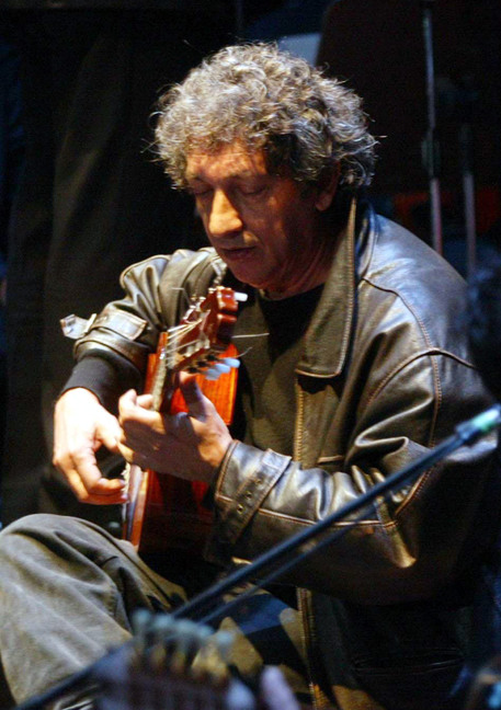 Torna Festival Zampogna a Scapoli, ospite Eugenio Bennato