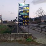 Benzina e carburanti, aumenti senza fine. Diesel servito a 2,1 euro al litro