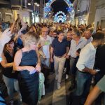 Conte in Molise accolto da una folla entusiasta