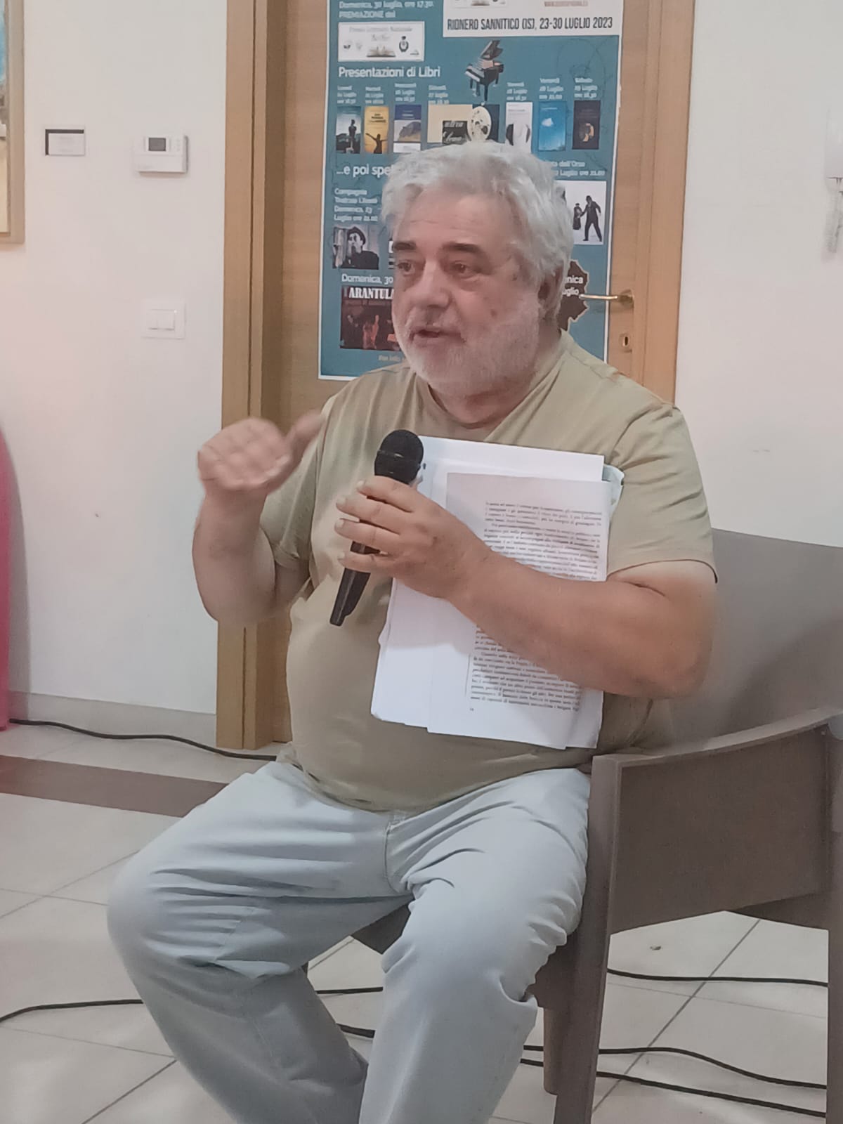 Giovanni Mancinone a Macchiagodena con il libro