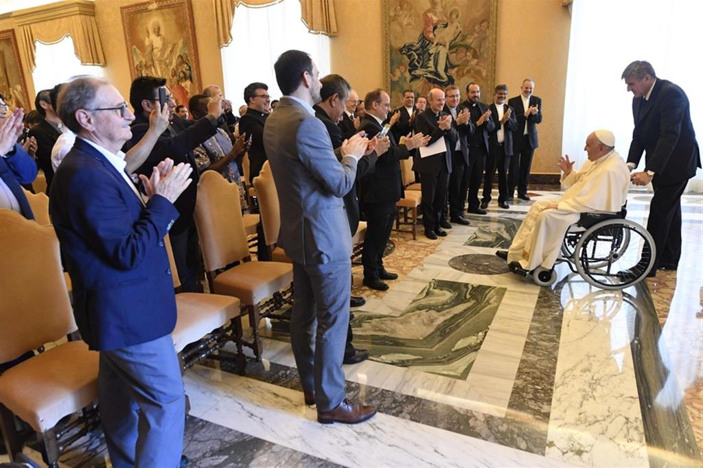 Il Papa: la comunicazione ha bisogno di pulizia e completezza