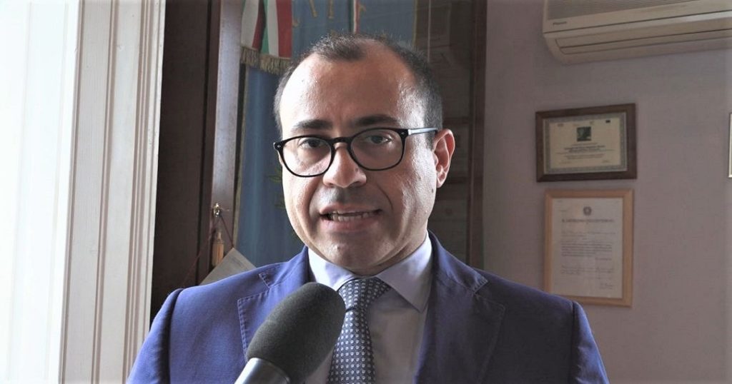 Dilagano i contagi. Ricci blinda Venafro