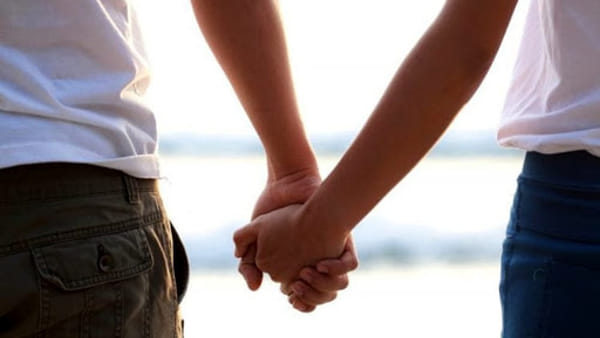 L'apertura. Coppie “di fatto” e dello stesso sesso, sì alla benedizione