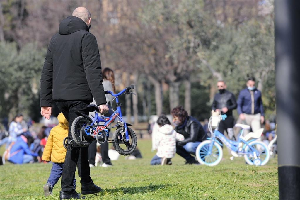 Attenti agli «adultescenti»: seminano cultura di morte. E chiudono ai giovani