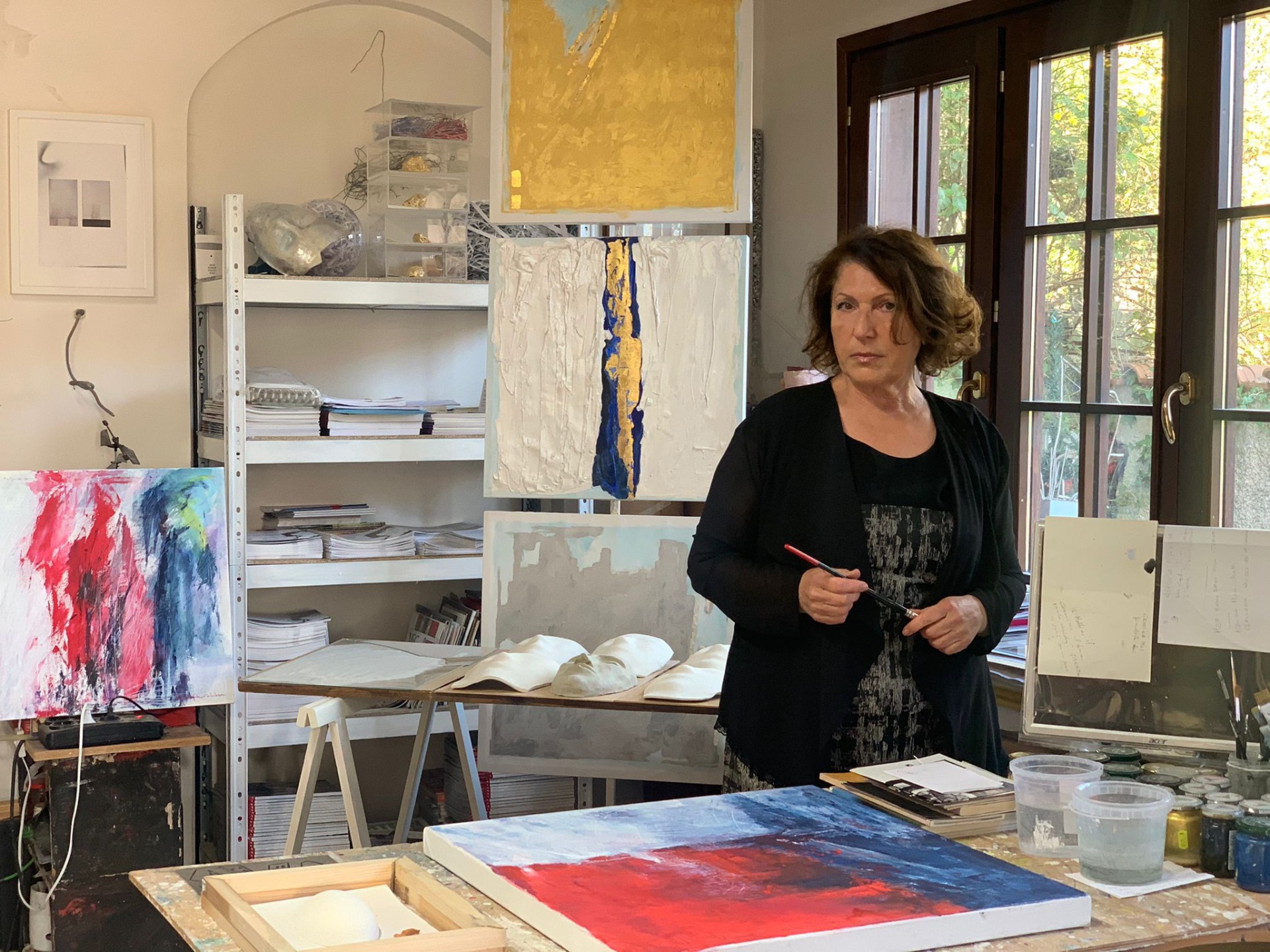 “Fili in trincea”. Pratica della testimonianza. Un'antologia di segni. La mostra di Mariangela Calabrese