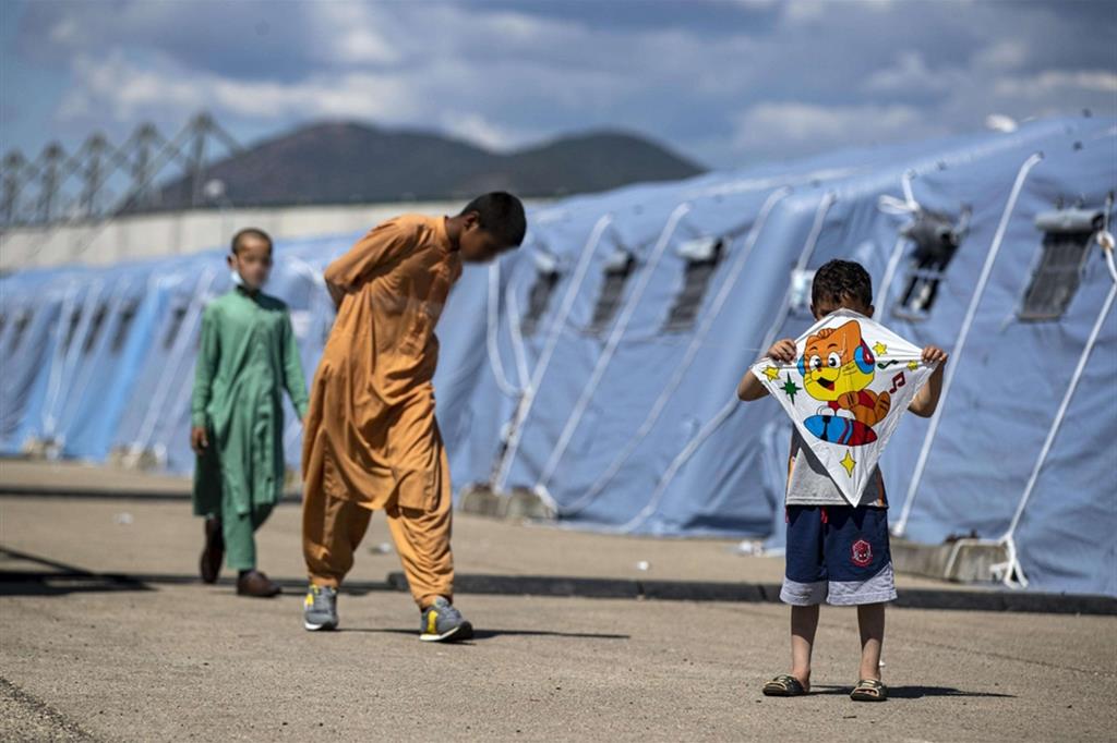 I vescovi europei: la Ue dia prova di umanità con i profughi afghani