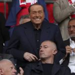 Berlusconi e la battuta sulle donne nello spogliatoio: che tristezza, senatore