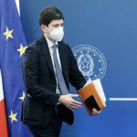 Speranza, ora mascherine essenziali decideremo dopo Pasqua