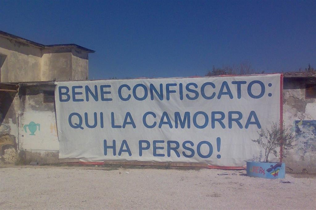 Sui beni confiscati alle mafie i Comuni sono poco trasparenti
