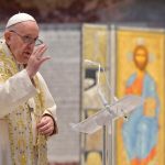 Il Papa: basta guerre, lasciamoci vincere dalla pace di Cristo
