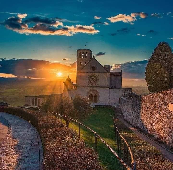 La Basilica Maggiore di Assisi