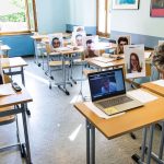 Covid. I contagi aumentano, si pensa alle vacanze scolastiche più lunghe. È già polemica