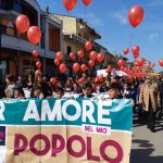 Quegli spari per zittire il prete anticamorra. Ma don Peppe parla ancora