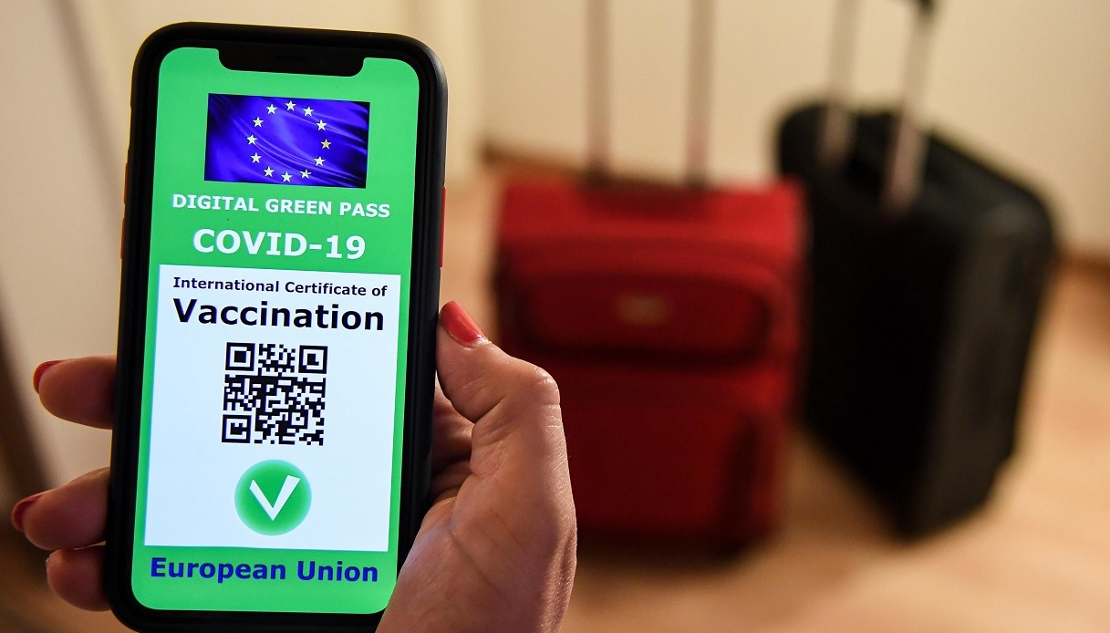 Green pass, approvato il decreto
