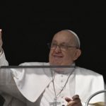 Senza sosta Papa Francesco: dobbiamo educare alla pace