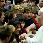 Cinquantamila adolescenti a pasquetta con il Papa