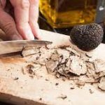 Cerca e cavatura del tartufo Patrimonio Unesco. Macchiagodena (Città del Tartufo) al settimo cielo
