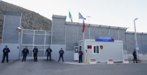 Il modello Albania sotto accusa: l’Europa premia l’inchiesta che il Governo dovrebbe leggere