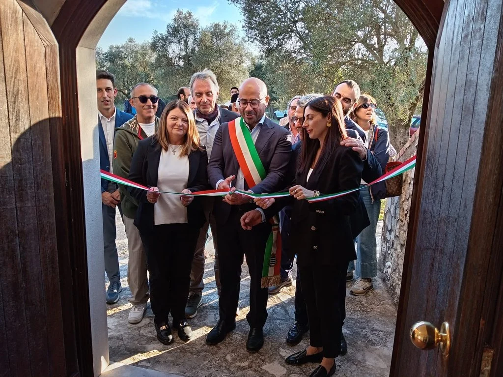 Il taglio del nastro del Sindaco Ricci