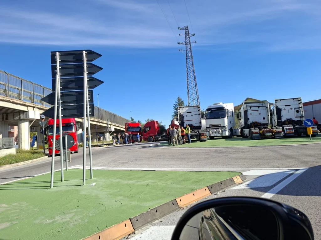 La protesta degli autotrasportatori arriva anche a Isernia. Il Molise si ferma contro il caro gasolio
